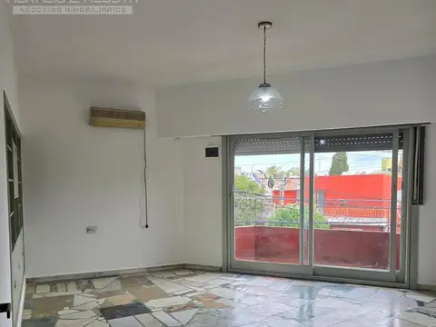 Depto Tipo Casa en Alquiler de 1 dormitorio