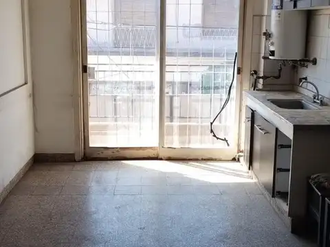 Departamento en Venta sobre avenida Loma Hermosa