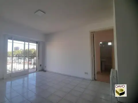 Venta Tres 3 amb. C/ balcón, dependencia serv. Paternal