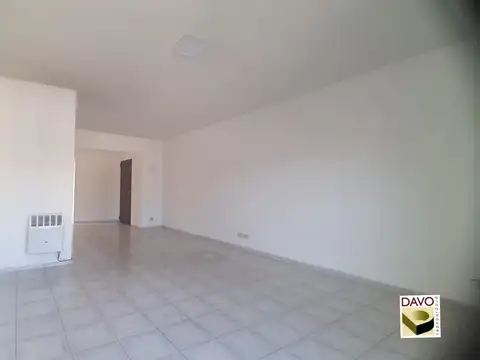 Venta Tres 3 amb. C/ balcón, dependencia serv. Paternal