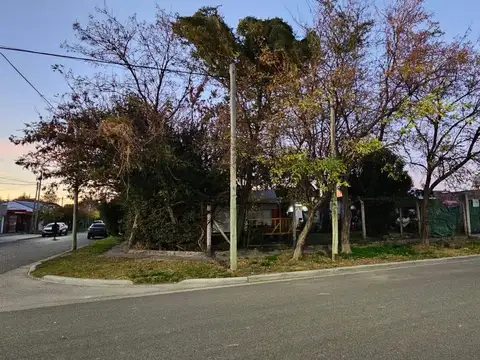 Casa 10 ambientes con 4 baños