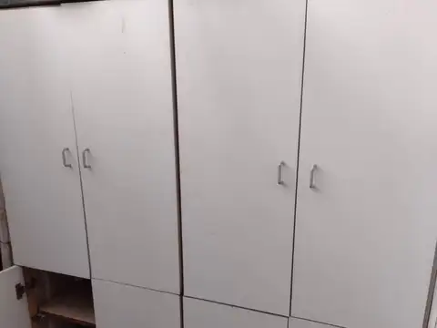 Ramon Falcon 3600, Piso 1