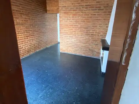 Depto Tipo Casa 2 ambientes con 1 baño