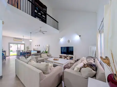 Casa en venta 3 dormitorios apta credito