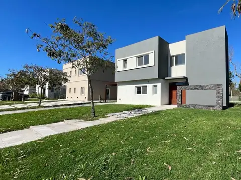 Casa en Venta en Puertos - Acacias, USD 270.000