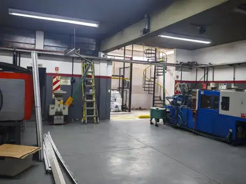 Galpon en Alquiler en Caseros, $ 3.800.000