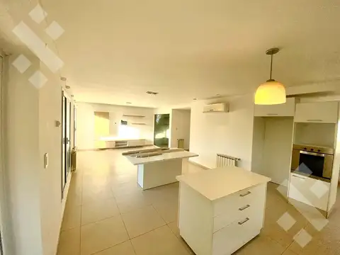 Casa en Venta en Plottier, USD 290.000