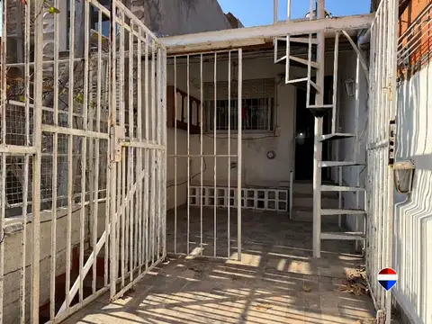 Depto Tipo Casa en Venta con 1 cocheras