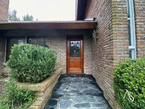 Casa en Alquiler en Villa de Mayo, USD 2.000