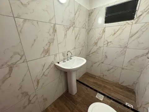 Casa 3 ambientes con 1 baño