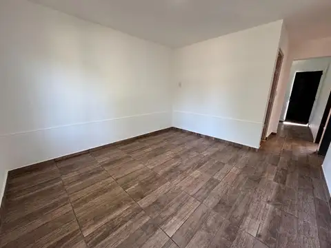 CASA DOS DORMITORIOS CON COCHERA RECICLADA EN BAIGORRIA