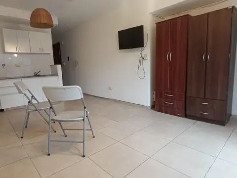 MONOAMBIENTE SEMI-AMOBLADO EN BARRIO LOURDES