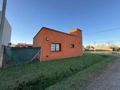 CASA EN VENTA EN CALLE 23 Y 66 - MERCEDES(BUENOS IARES)