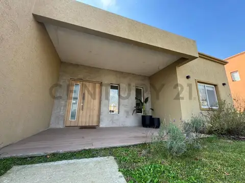 Casa en Venta en La Pista, USD 175.000