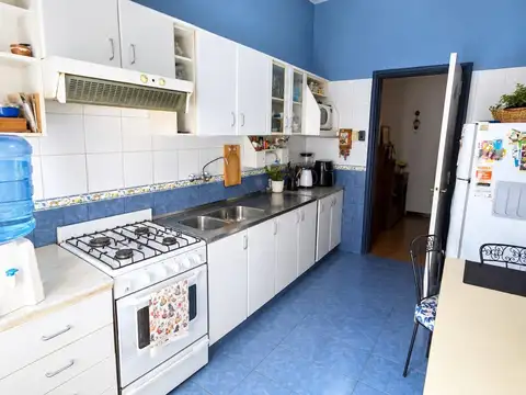 Casa 4 ambientes con 3 baños