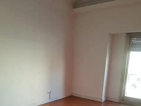 Depto Tipo Casa en Alquiler de 4 ambientes