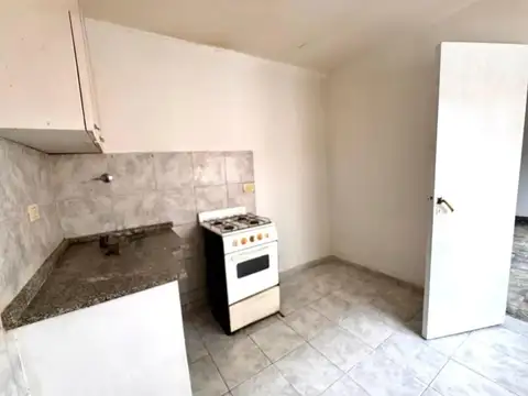 Depto Tipo Casa en Alquiler en Ciudad Evita, $ 325.000