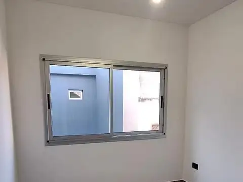 Departamento en Venta en Versalles, USD 185.000