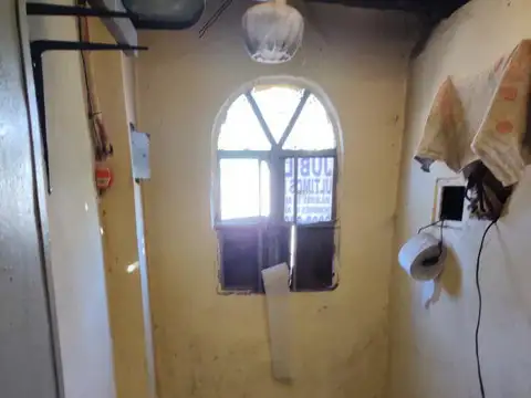 Casa + galpon en venta