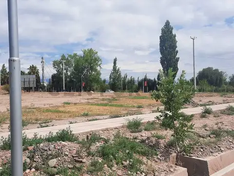 GRAN OPORTUNIDAD. LOTE EN BARRIO NATANIA 73, MAIPU. ID: 323839