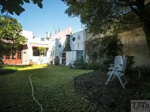Casa 5 ambientes con 2 baños