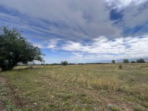 Terreno en Venta en La Carrera, USD 85.000