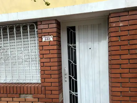 FLORENCIO VARELA 600