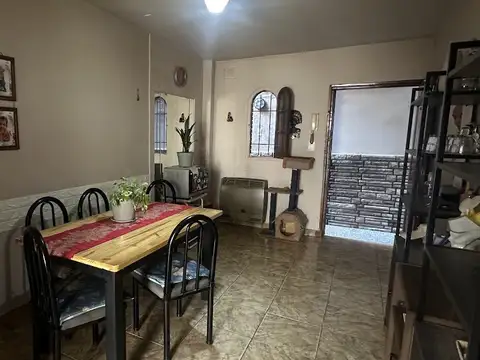 Depto Tipo Casa en Venta de 4 ambientes
