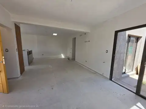 Casa 4 ambientes con 2 baños