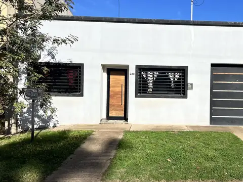 Balcarce entre Paso de los Andes y Alberdi