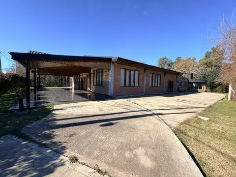 Casa en Venta con 6 cocheras