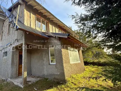 Casa en Venta con 4 cocheras