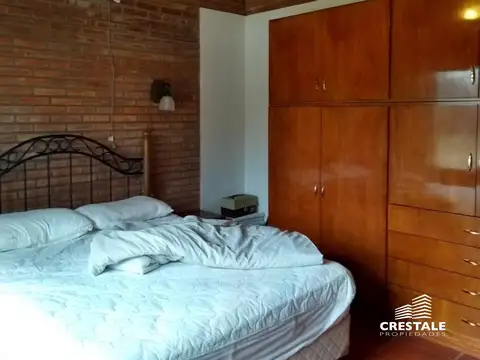 Casa en Venta con 4 cocheras