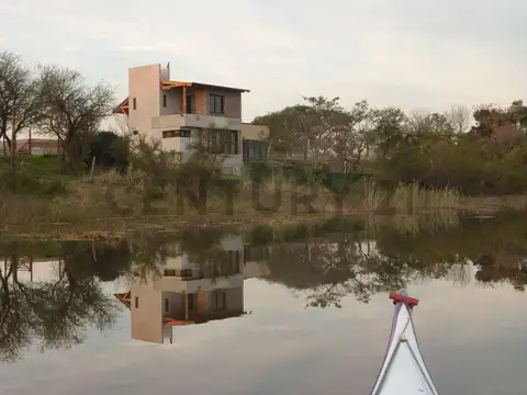 Casa 3 AMBIENTES con vistas al rio, Santo Tomé