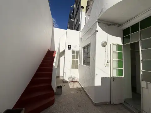 Depto Tipo Casa en Alquiler en Villa del Parque, $ 1.400.000