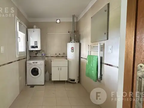 Casa en Alquiler en La Lomada De Pilar, USD 3.000