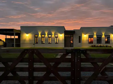 Casa Chalet  en Venta en Haras el Malacate, Exaltación de la Cruz, G.B.A. Zona Norte