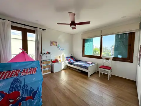 CASA EN VENTA 5 AMBIENTES A LA LAGUNA EN CANNING