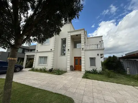 Casa  en Venta en Barrio Santo Tomas, Derqui, Pilar