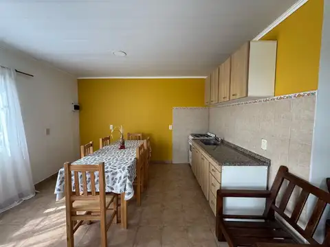 Vendo Casa con pileta en Pronunciamiento, Entre Ríos.