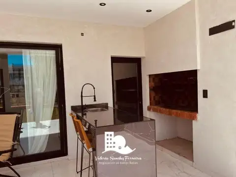 Casa, venta, barrio cerrado Greenville.