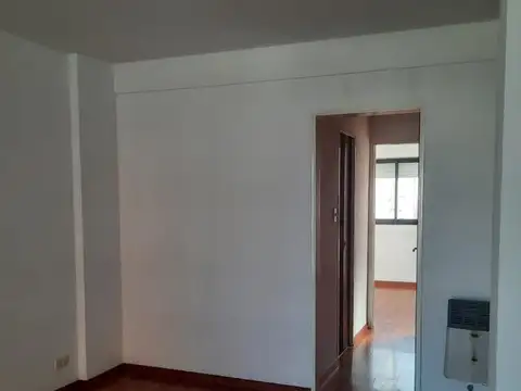 Laprida 1800, Piso 4°