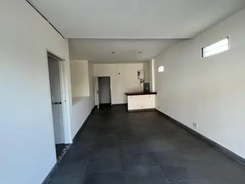 Depto Tipo Casa en Alquiler en Ramos Mejía, $ 380.000