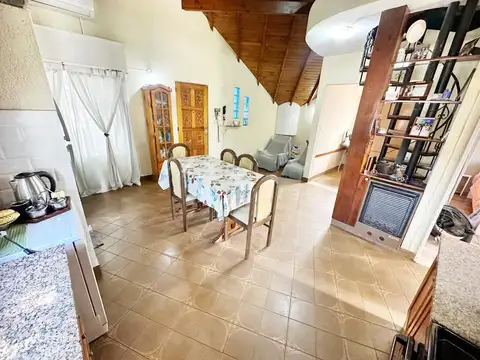 Casa con departamento en Monte Grande