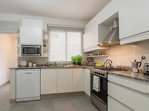 Departamento 4 ambientes con 2 baños
