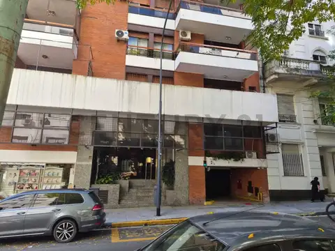Beruti 2400, Piso 0