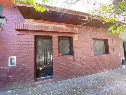 VENTA PH 4 AMB 2 BAÑOS AL FRENTE PATIO CHAUVIN