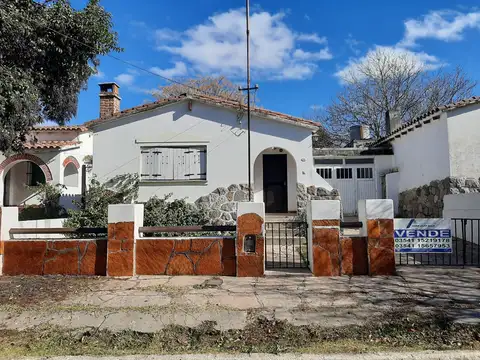 Casa chalet a la venta sobre ruta 38 en Santa Maria de Punilla. (C37)