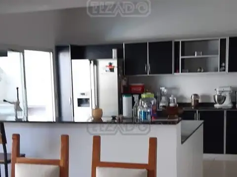 Casa en Venta en Acassuso Vias  /  Santa Fe, USD 440.000