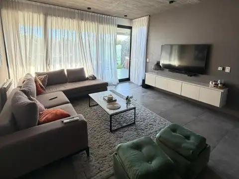 Casa Fisherton